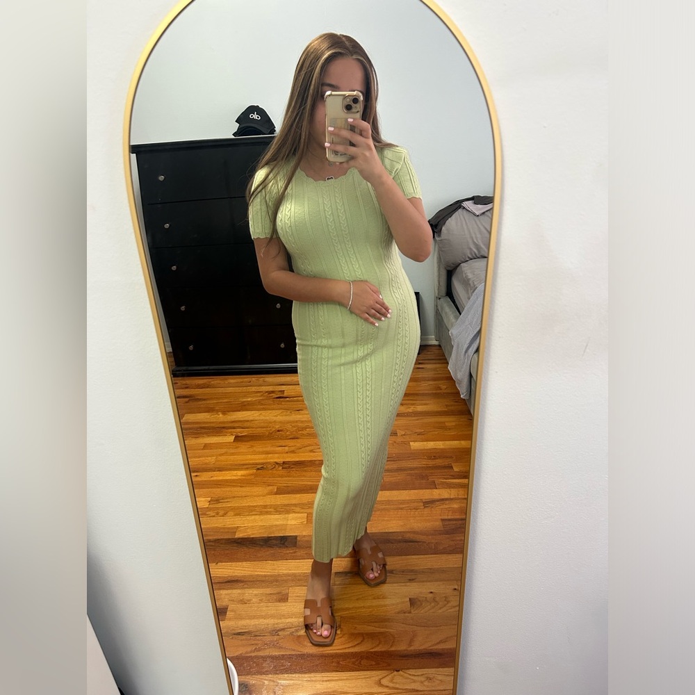 Women’s Light Green Ribbed Knit Maxi Dress